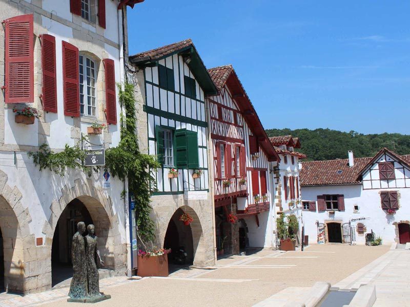place-arceaux-La-Bastide-Clairence